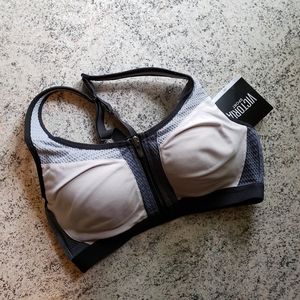 Victoria Sport Knockout Bra 32C